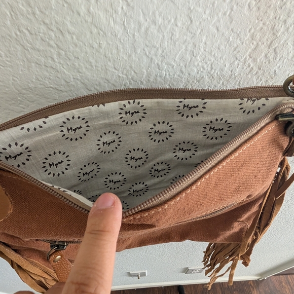 Brown and Tan Leather Fringe Crossbody Bag - Picture 4 of 5